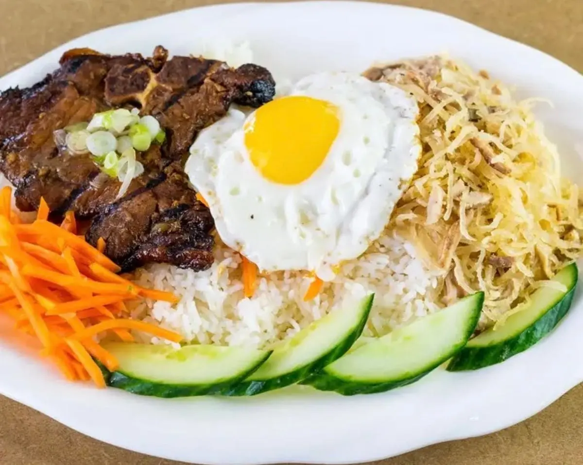 Authentic Dishes at Saigon Golden Calgary SE